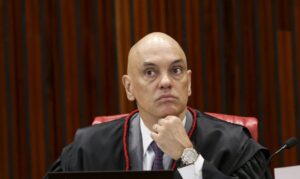 Moraes suspende Instagram e manda bloquear até R$ 50 milhões de Marcos do Val