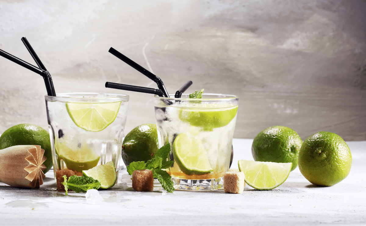 20 receitas de caipirinha para se refrescar em dias quentes